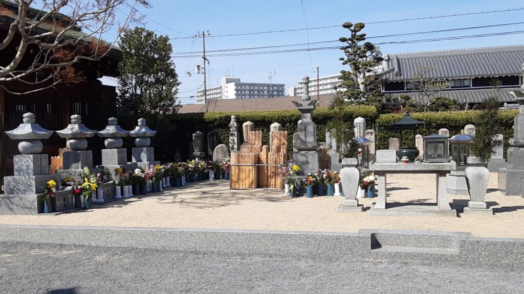 供養塔の様子